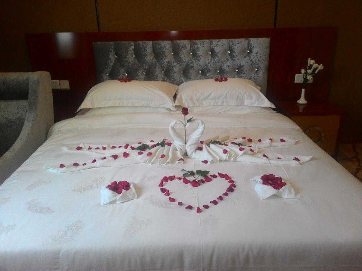 Apollo Hotel Rangun Kültér fotó